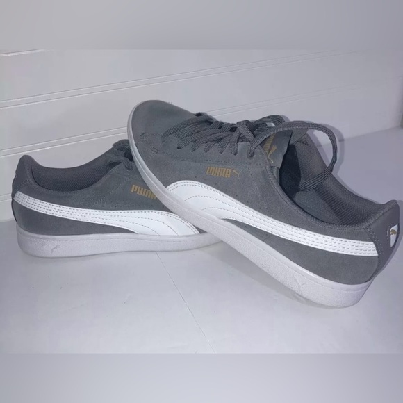 Women’s Size 8.5 Puma Grey Low Top Shoe, Soft Foam Pad. - Picture 2 of 7